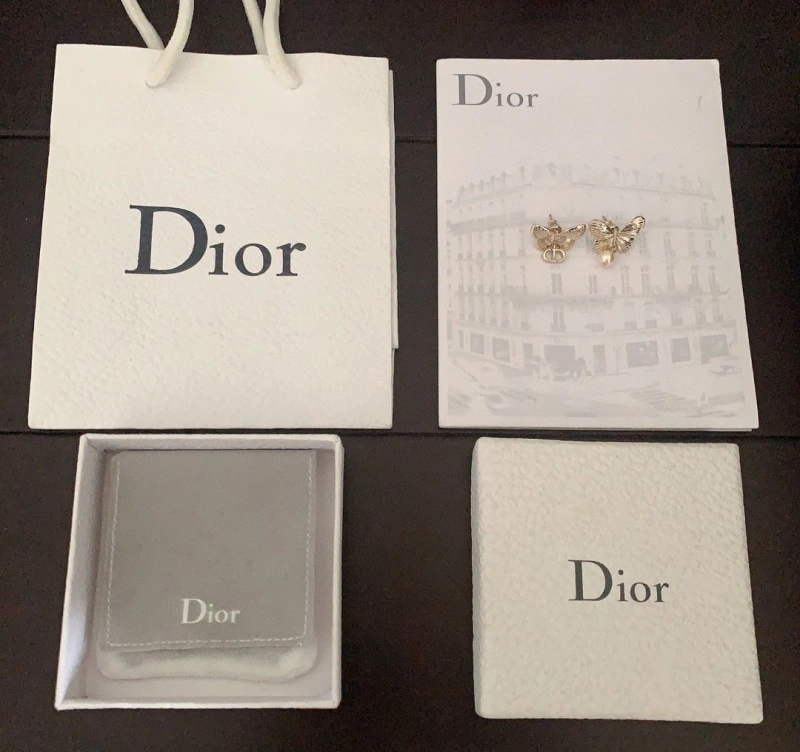 Christian Dxxr Earrings EyeCatching 294758