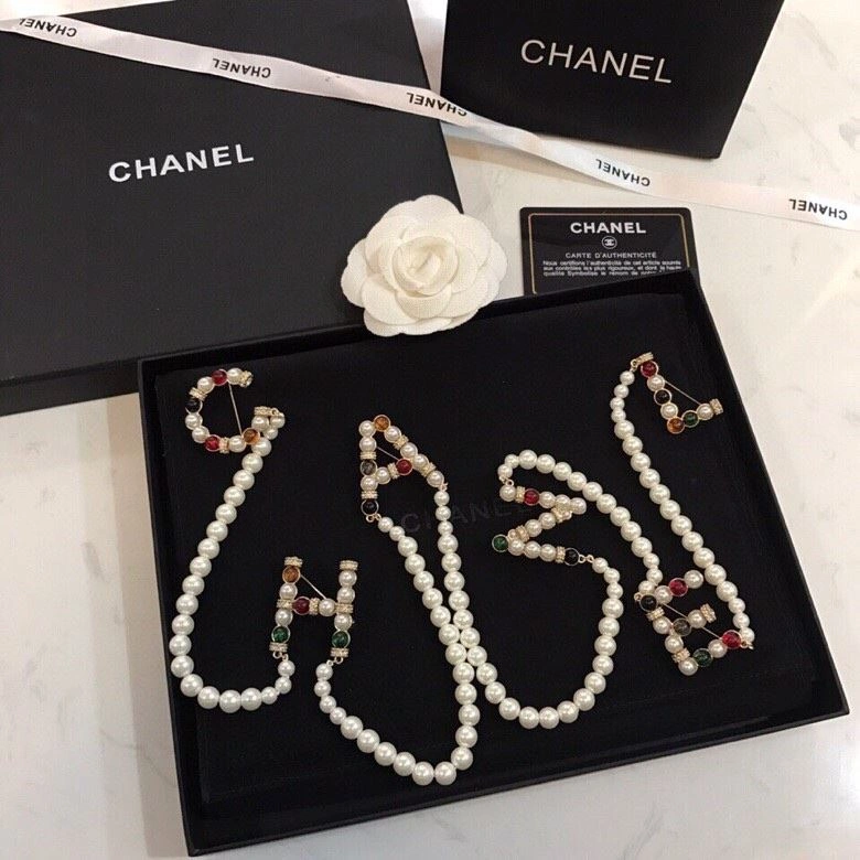 Classic Chxnxl Brooches 289206