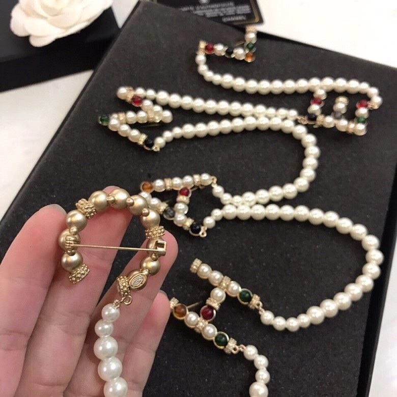 Classic Chxnxl Brooches 289206