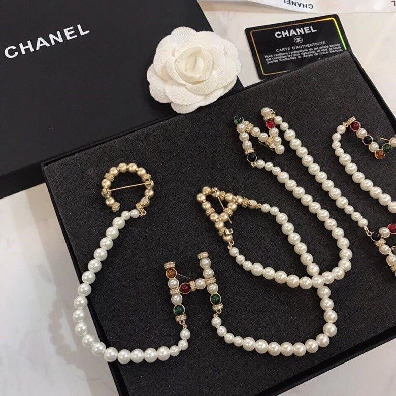 Classic Chxnxl Brooches 289206