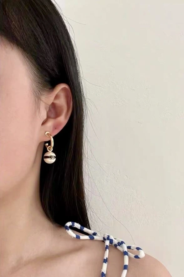 Lightweight Chxnxl Earrings 288393