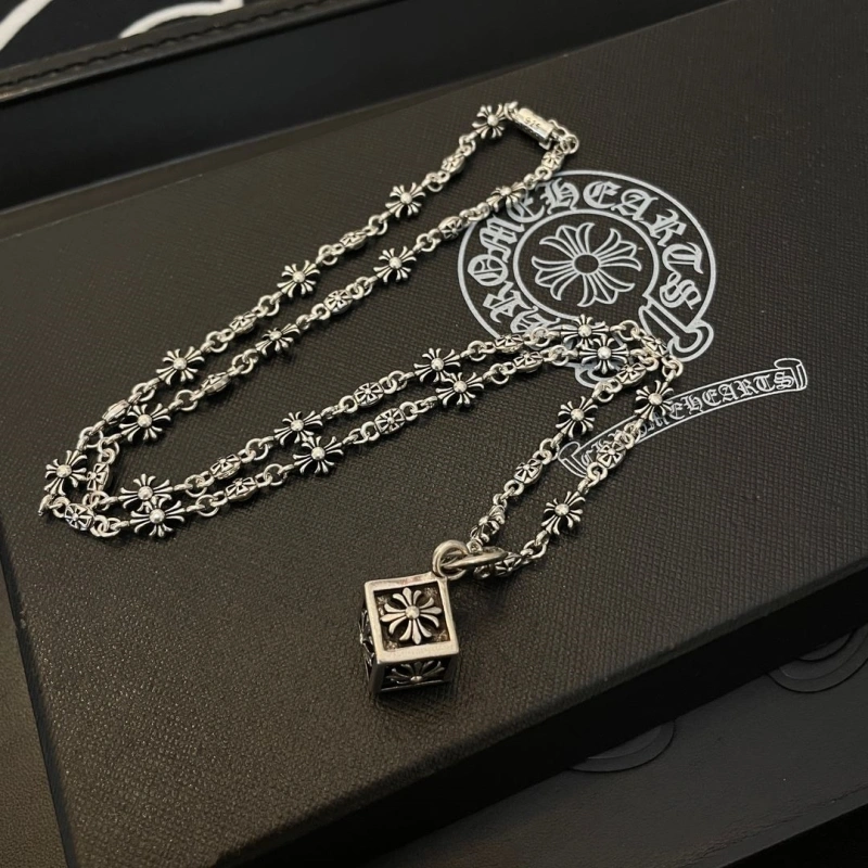 Bold Chrxmx Hxxrts Necklaces 299231