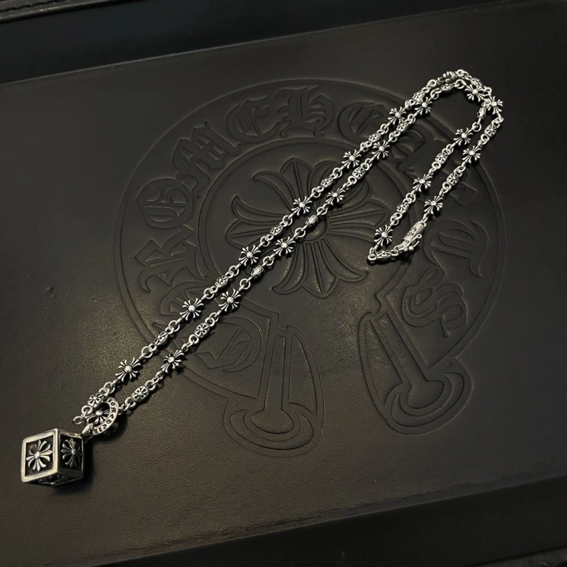 Bold Chrxmx Hxxrts Necklaces 299231