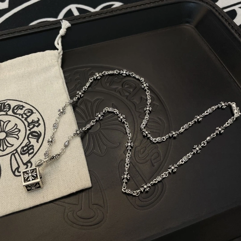 Bold Chrxmx Hxxrts Necklaces 299231