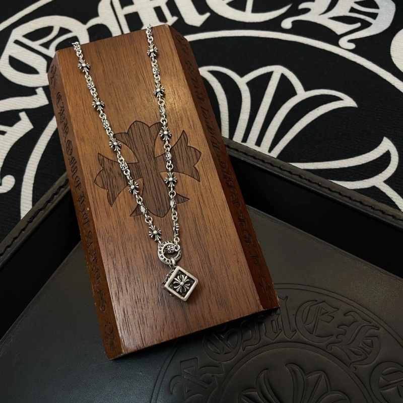 Bold Chrxmx Hxxrts Necklaces 299231