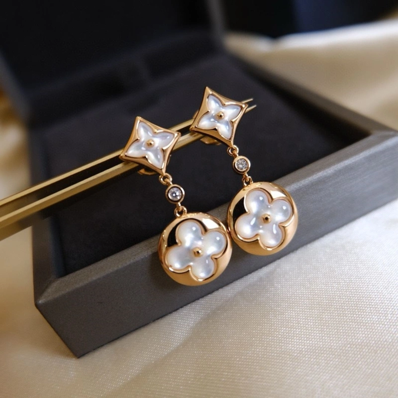 Classic LX Earrings 310979