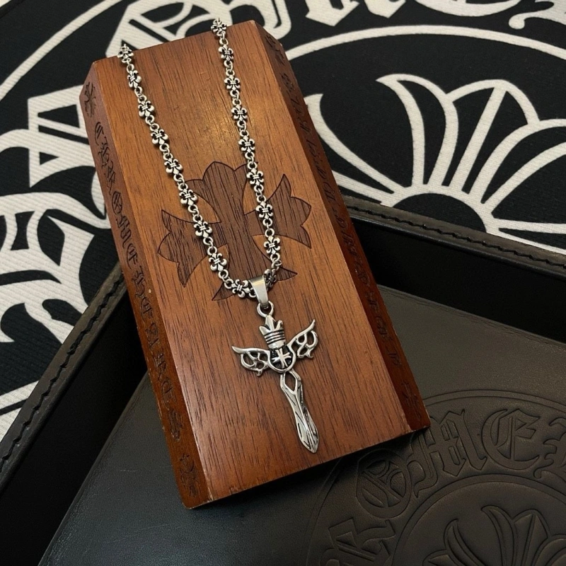 Trendy Chrxmx Hxxrts Necklaces 299224