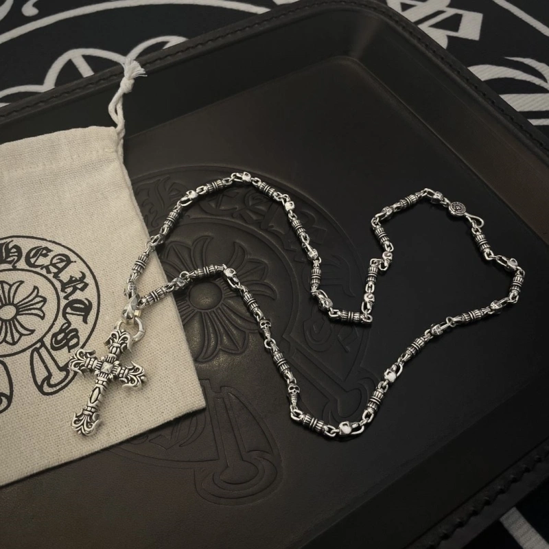 Vibrant Chrxmx Hxxrts Necklaces 299223