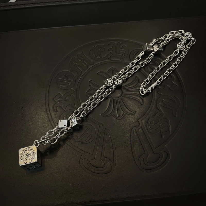 Resilient Chrxmx Hxxrts Necklaces 299222