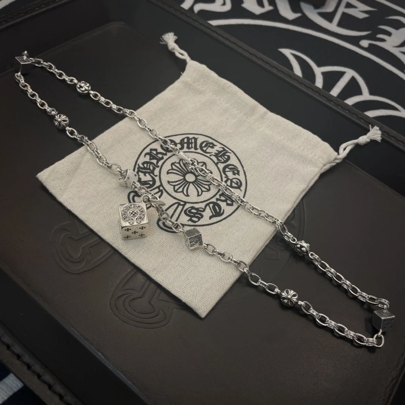 Resilient Chrxmx Hxxrts Necklaces 299222