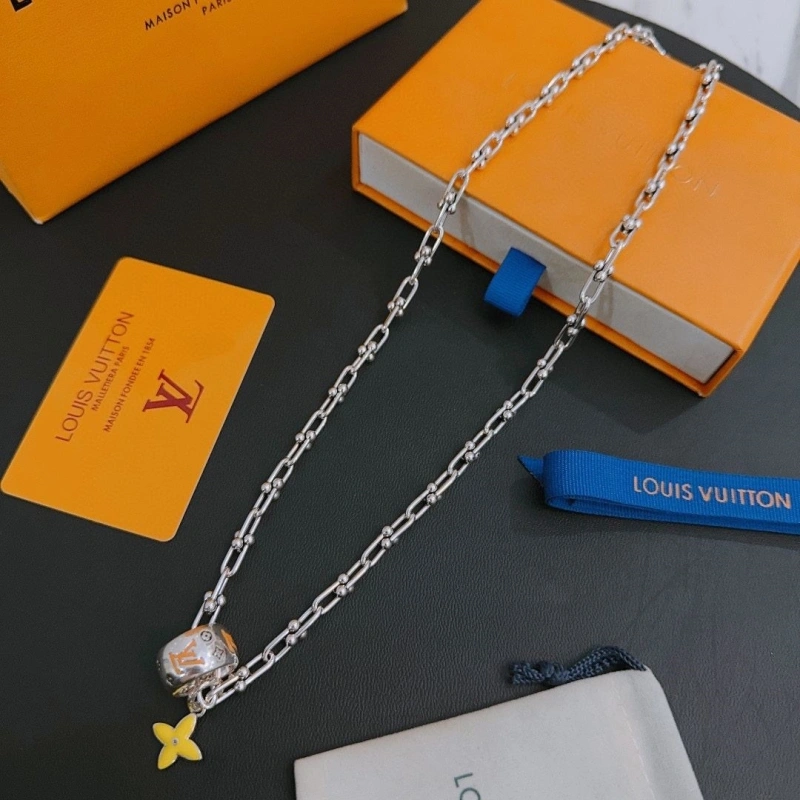 Sleek LX Necklaces 310400
