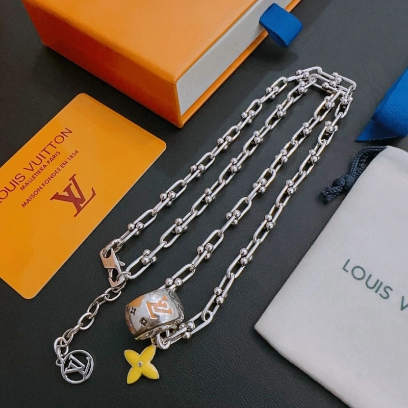 Sleek LX Necklaces 310400
