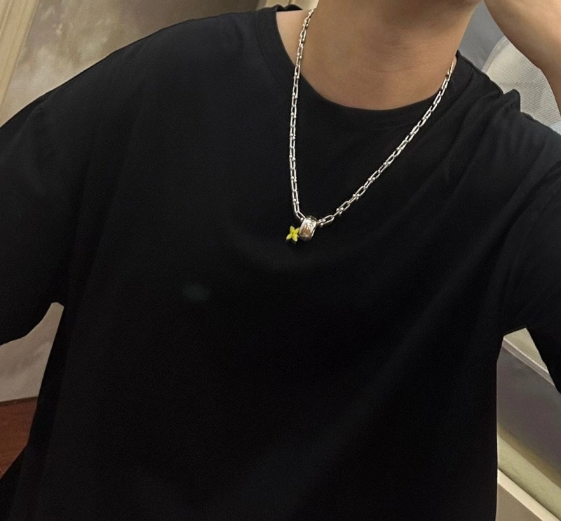 Sleek LX Necklaces 310400