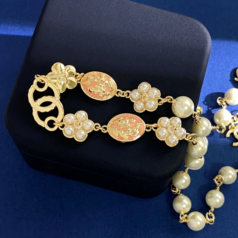 WellDesigned Chxnxl Necklaces 287989