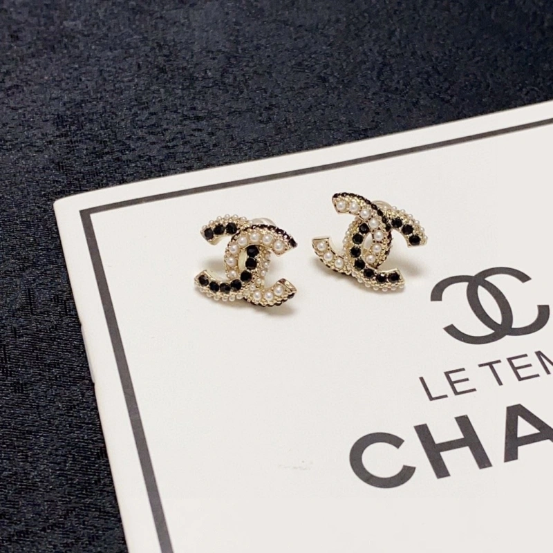 WellDesigned Chxnxl Earrings 288377