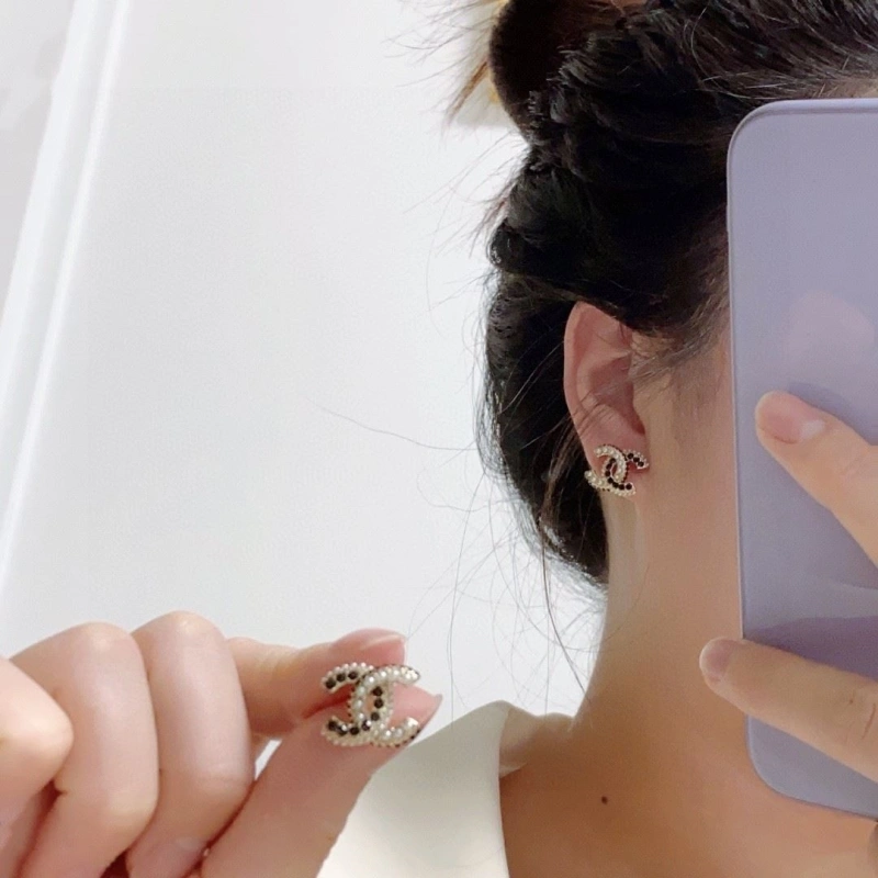 WellDesigned Chxnxl Earrings 288377