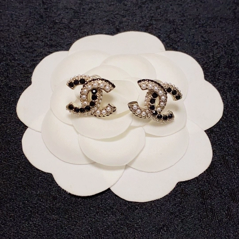 WellDesigned Chxnxl Earrings 288377