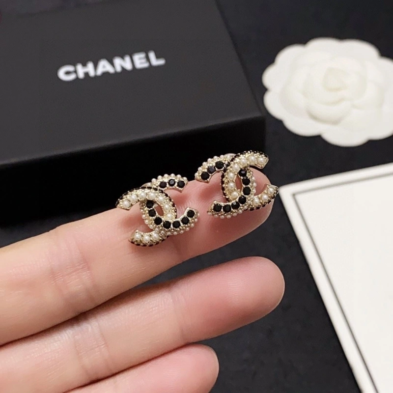 WellDesigned Chxnxl Earrings 288377