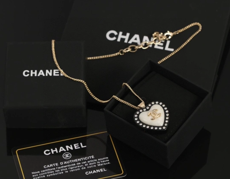 Trendsetting Chxnxl Necklaces 287972