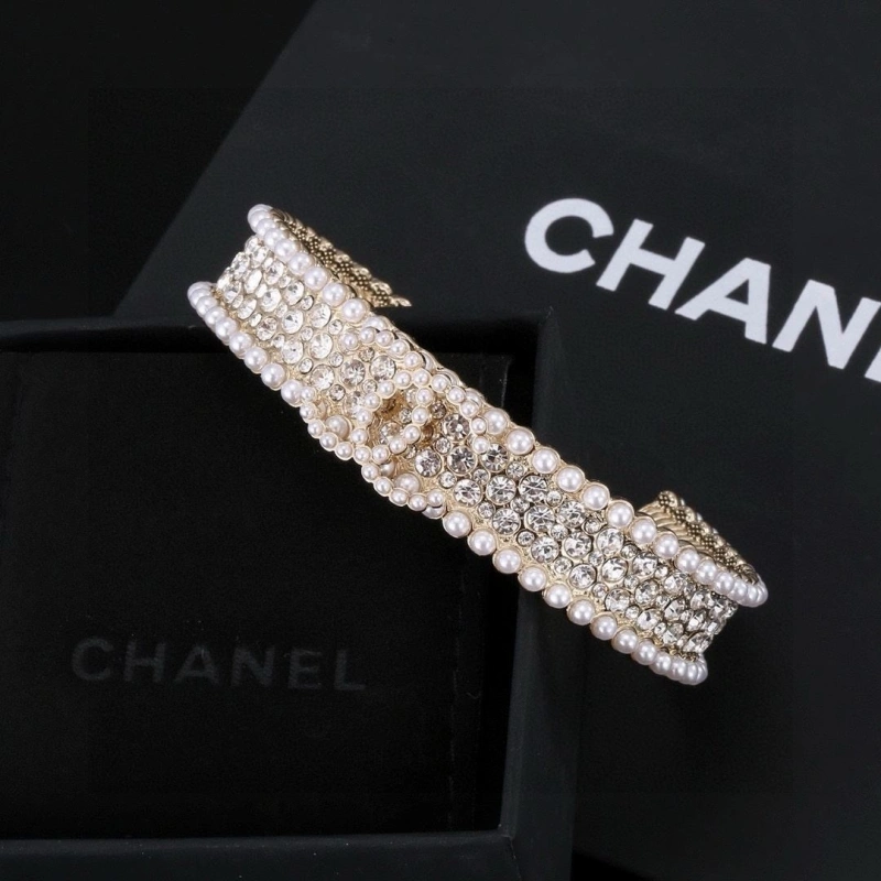 Compact Chxnxl Bracelets 289345