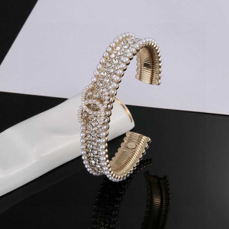 Compact Chxnxl Bracelets 289345