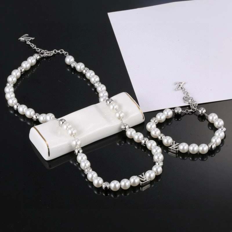 Sleek LX Necklaces 310423