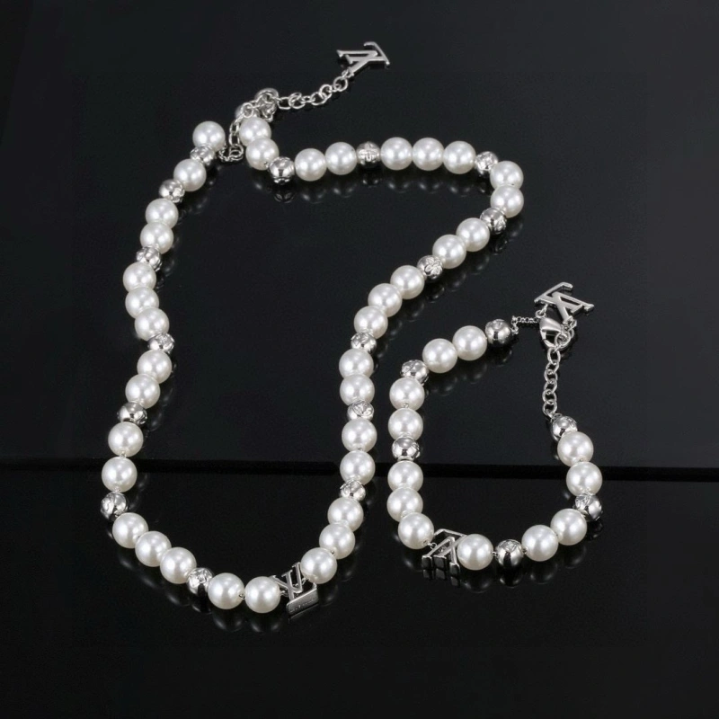 Sleek LX Necklaces 310423