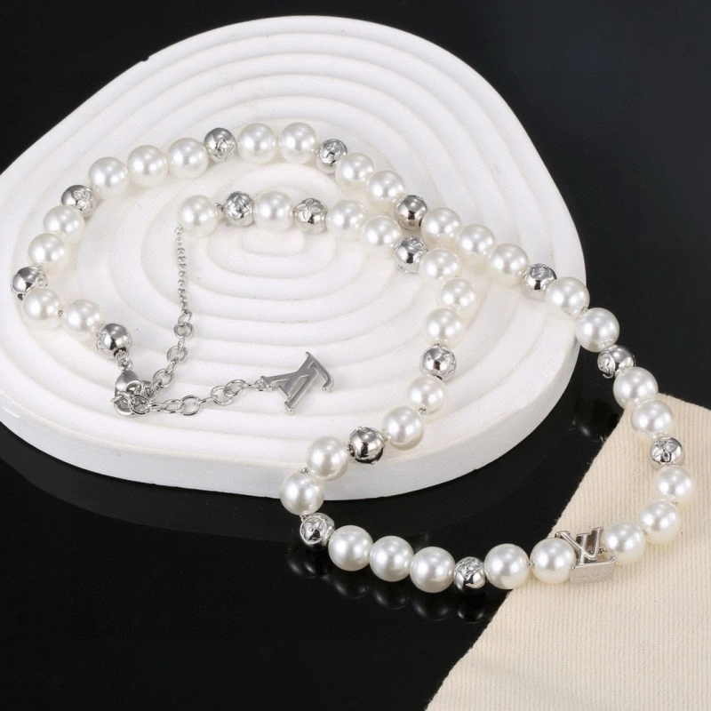 Sleek LX Necklaces 310423
