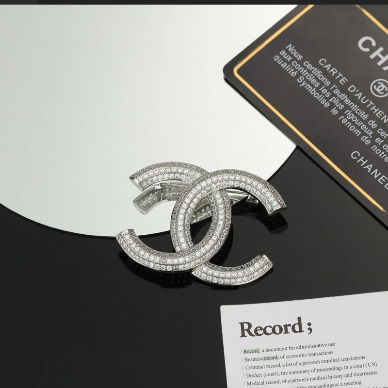 Trendsetting Chxnxl Brooches 289183