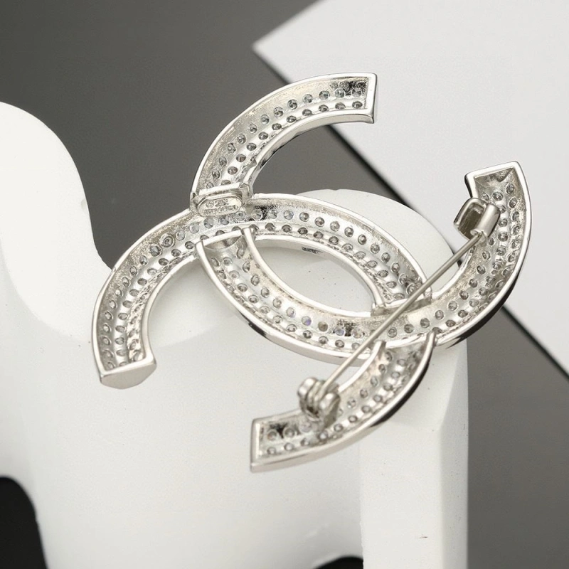 Trendsetting Chxnxl Brooches 289183