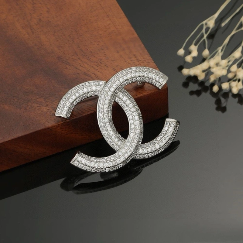 Trendsetting Chxnxl Brooches 289183