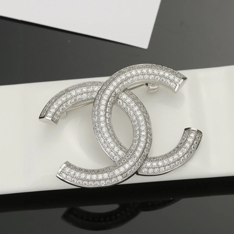 Trendsetting Chxnxl Brooches 289183