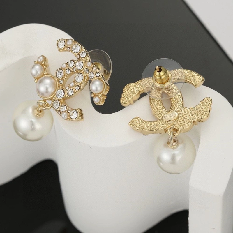Comfortable Chxnxl Earrings 288345