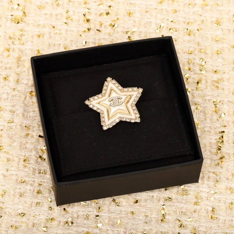 Soft Chxnxl Brooches 289182