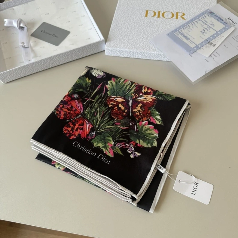 Sophisticated DXXR 272790