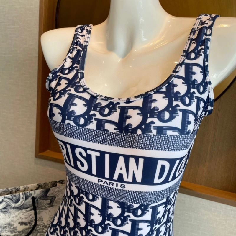 Sleek CHRISTIAN DXXR 266250