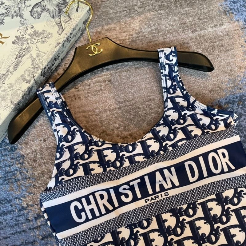 Sleek CHRISTIAN DXXR 266250
