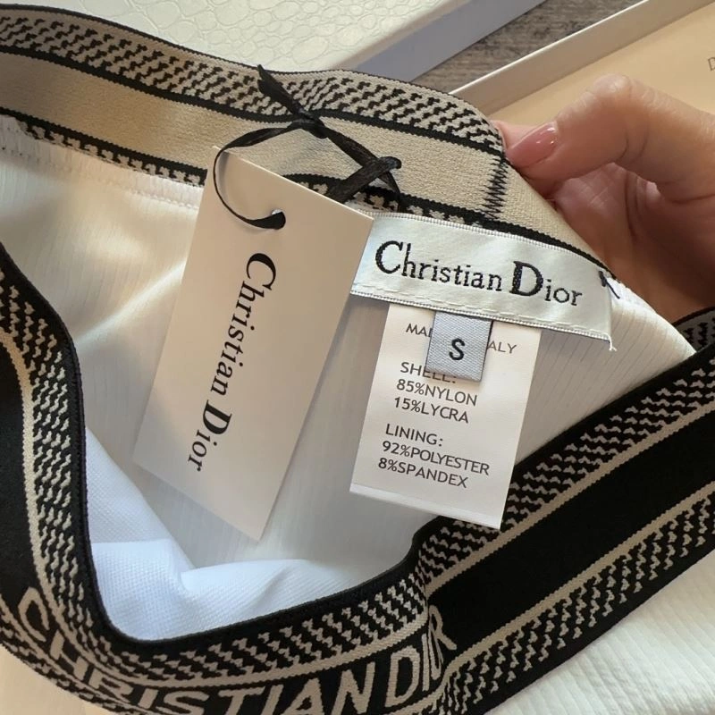 Minimalist CHRISTIAN DXXR 266223
