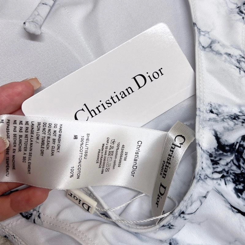 Fashionable CHRISTIAN DXXR 266217