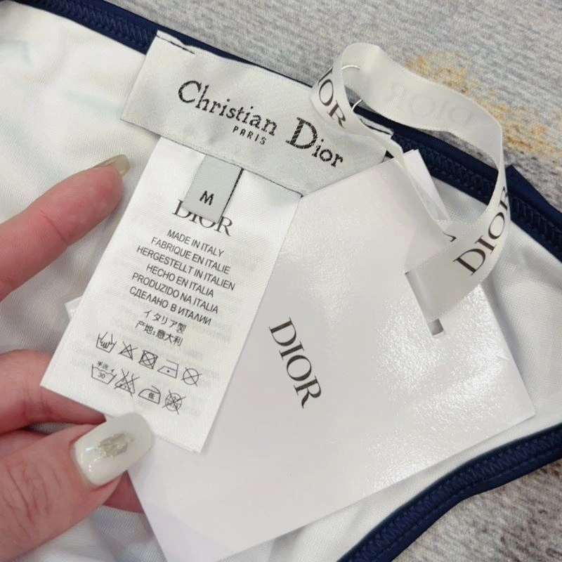 Comfortable CHRISTIAN DXXR 266195