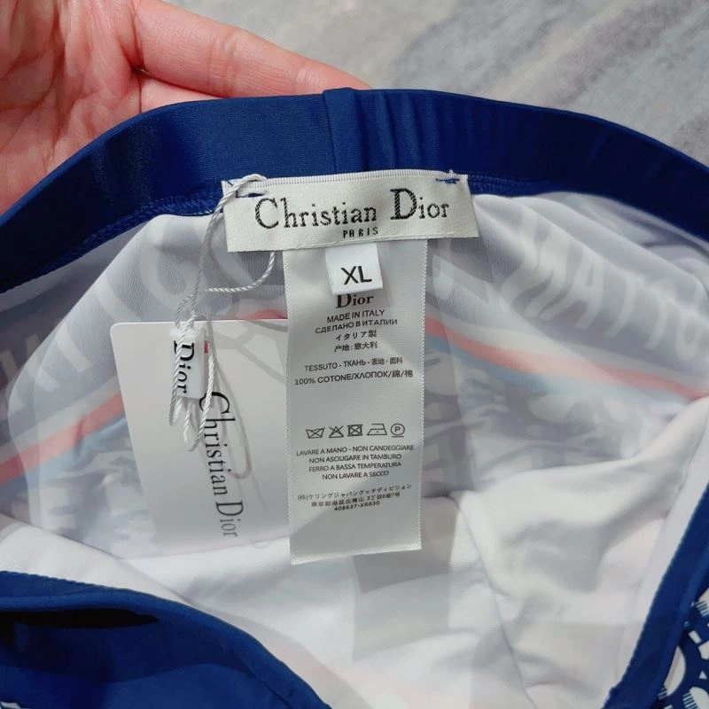 CHRISTIAN DXXR WellDesigned 266196