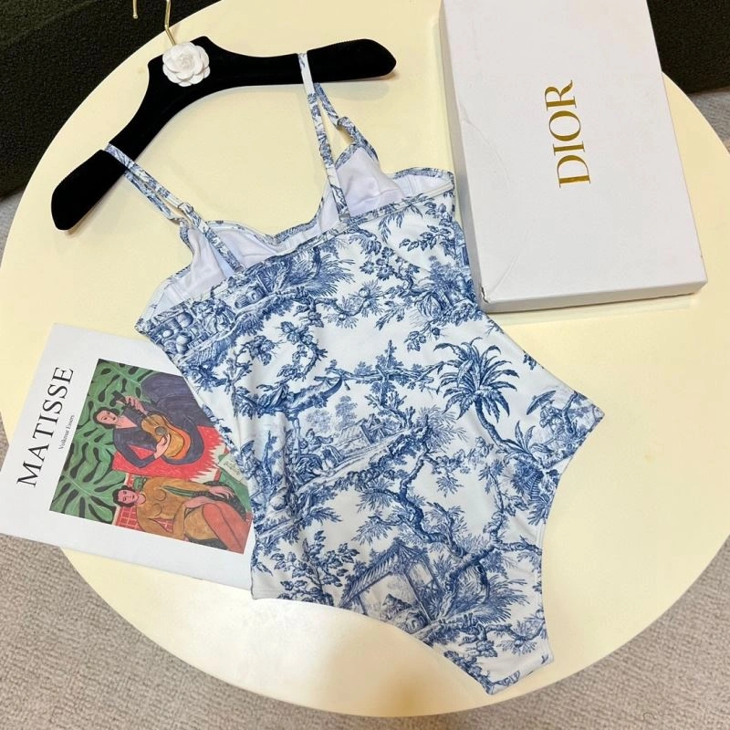 Stylish CHRISTIAN DXXR 266165