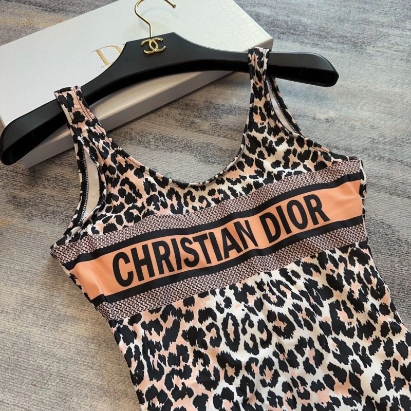 CHRISTIAN DXXR WellDesigned 266117
