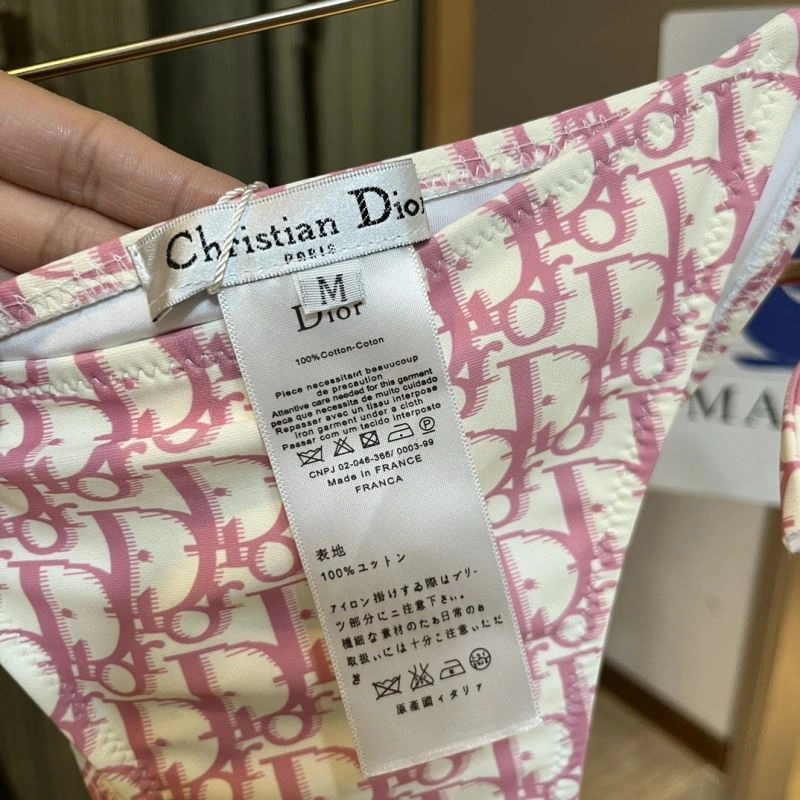Popular CHRISTIAN DXXR 266096