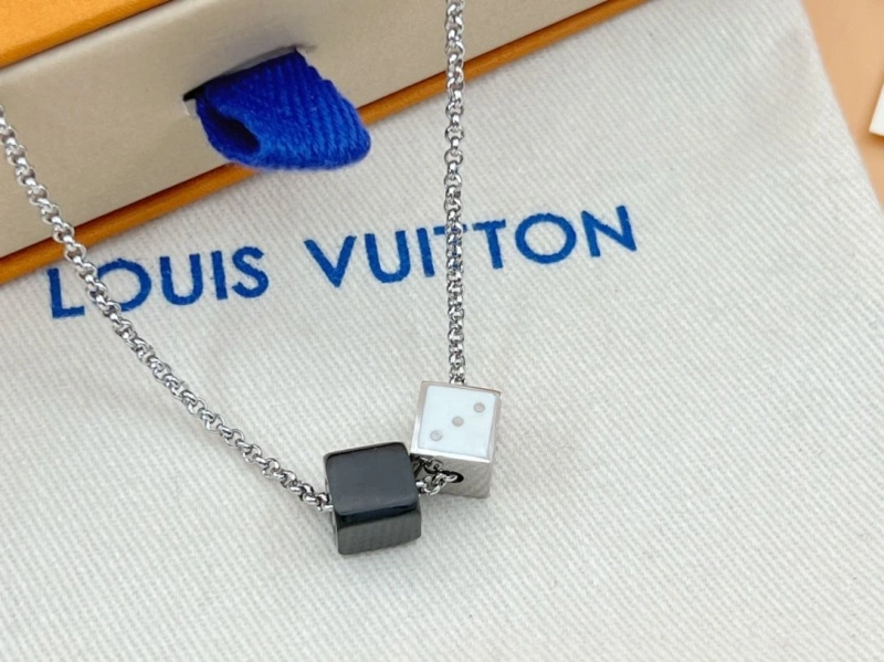 Breathable LX Necklaces 309575