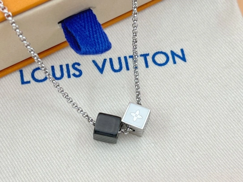 Breathable LX Necklaces 309575