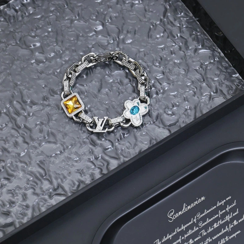 Sophisticated LX Necklaces 309563