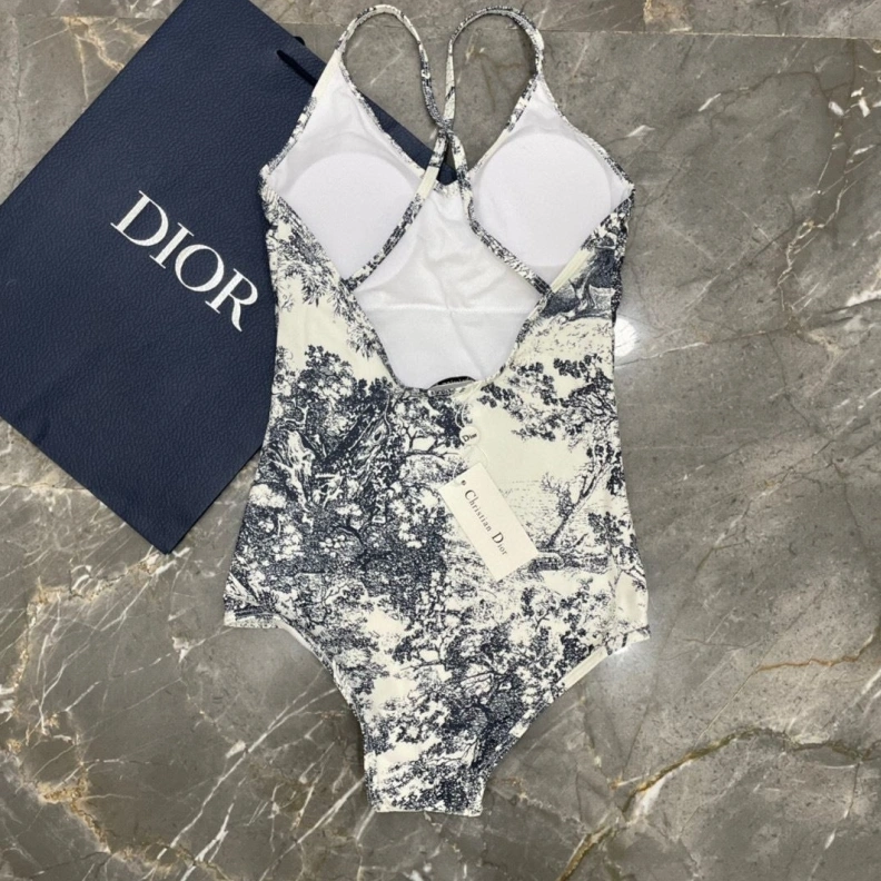 Comfortable CHRISTIAN DXXR 264633
