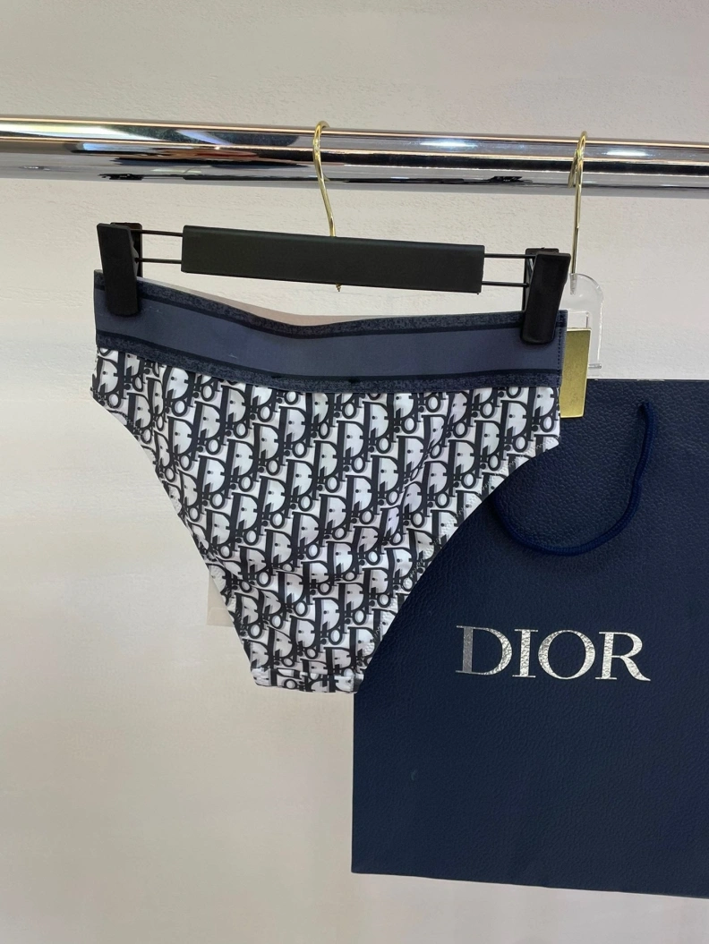 Compact CHRISTIAN DXXR 264617