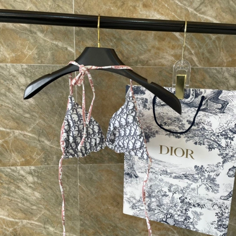 Comfortable CHRISTIAN DXXR 264597